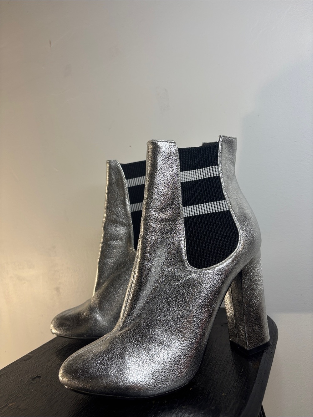 Cape Robbin Audrey-1 Bootie Silver Metallic Chelsea Ankle Boot Size 7